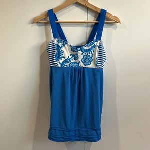 Lululemon blue floral tank size 6